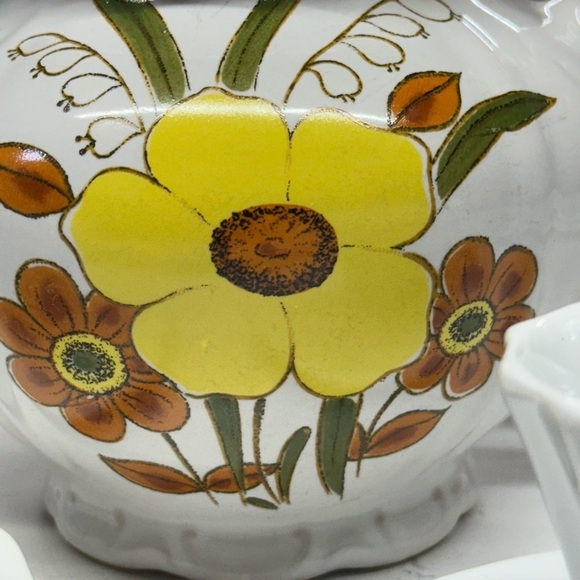 Vintage 1970’s daisy teapot, pair of Portugal tea cups saucers unopened spoons - Picture 5 of 8